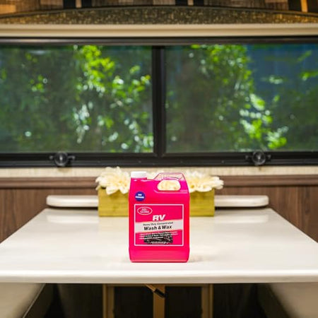 TR Gel GLOSS RV Wash & Wax - Clean, Streak-Free Finish, Reduced Water Spotting, pH Neutral, Concentrated - Outdoor Depot