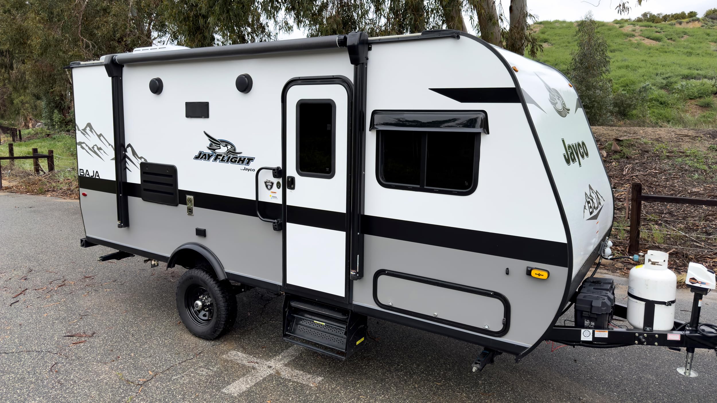 GT Styling RainBlade RV Window Deflector and Sun Visor (Fits 32-37 inch Wide Window) Smoke - Outdoor Depot