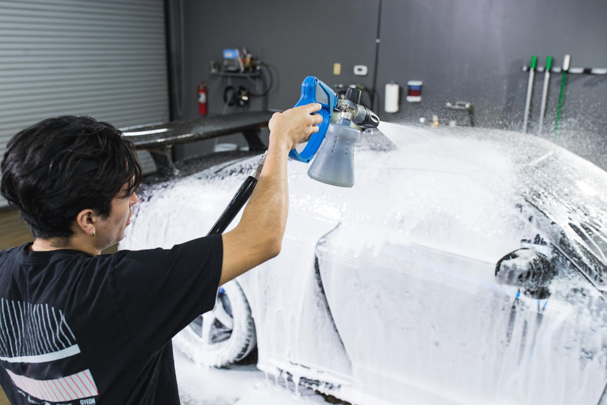 MOTHERS 05664 California Gold High Performance Car Wash, 64 oz. () Wheels & Tires